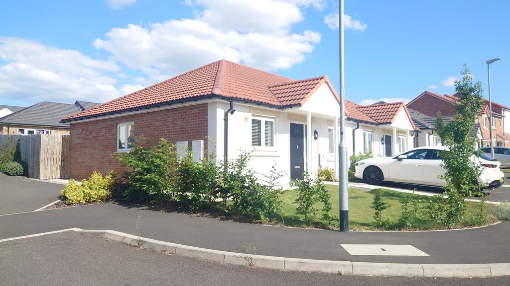 Lime Close, Coxhoe, Durham, DH6 2 bed semidetached bungalow £155,000