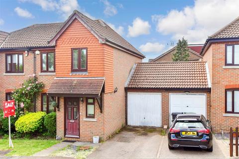 3 bedroom semi-detached house for sale, Green Close, Epping Green, Essex