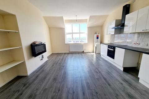 2 bedroom apartment to rent, Bucknall New Road, Hanley