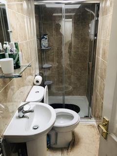 1 bedroom in a house share to rent - BEAUTIFUL DOUBLE ROOM | SINGLE FEMALE  | AVAILABLE  AUGUST , London E17
