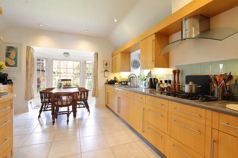 undefined, Quay Hill, Lymington SO41