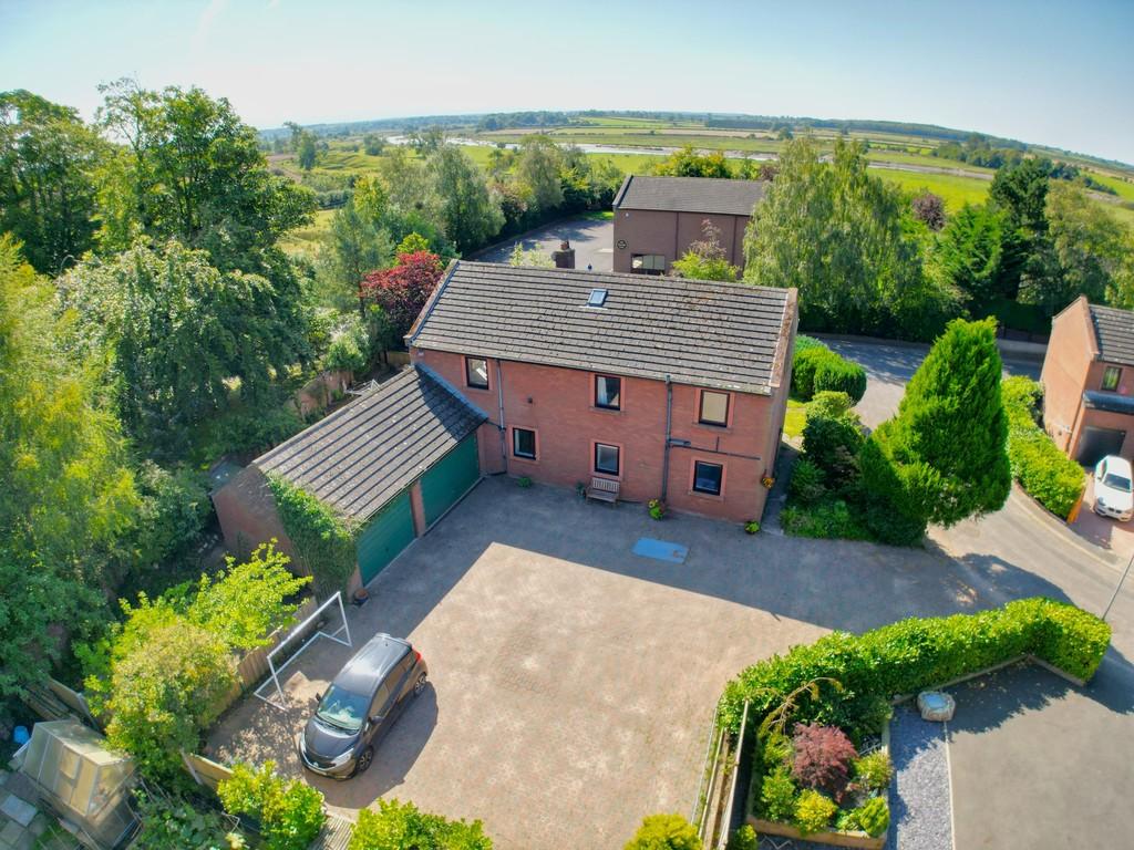 The Courtyard, Rockcliffe, Carlisle 6 bed detached house for sale £