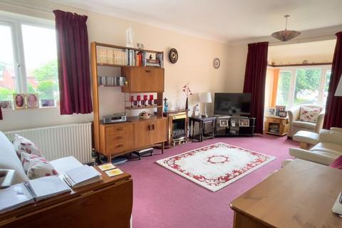 1 bedroom flat for sale, Priestley Way, Bognor Regis