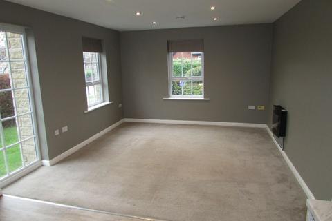 2 bedroom flat to rent, Gale Close Littleborough