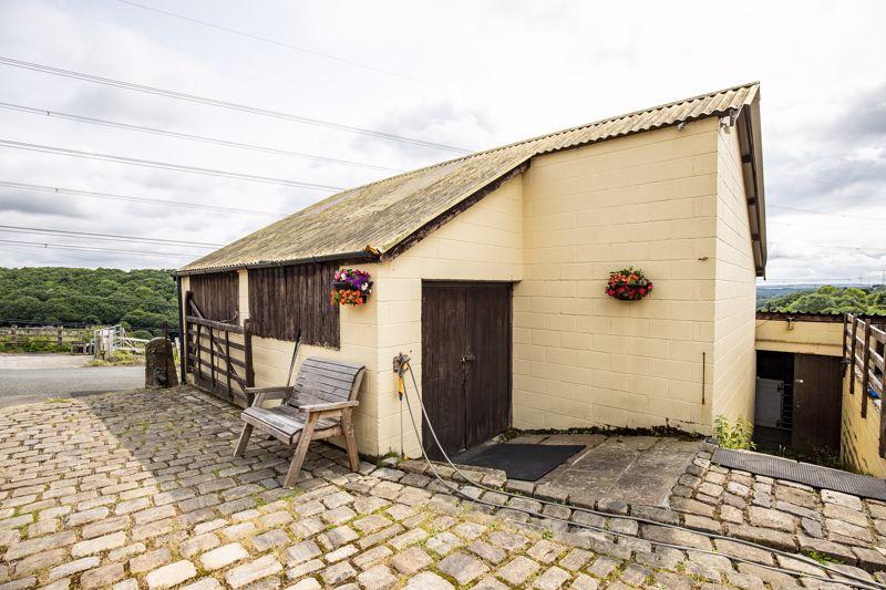 Barn 2 Exterior