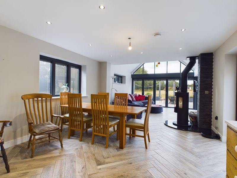 Open plan kitchen,