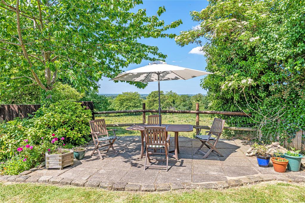 Dunham on the Hill, Frodsham... 5 bed detached house £3,000 pcm (£692 pw)