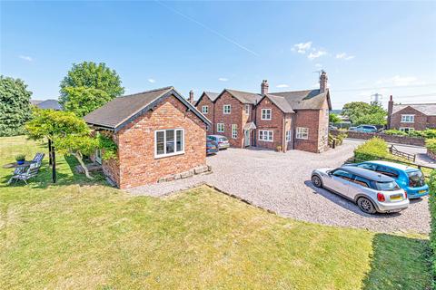 5 bedroom detached house to rent, Dunham on the Hill, Frodsham, Cheshire, WA6