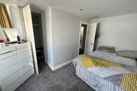 undefined, Sunningdale Avenue, Feltham