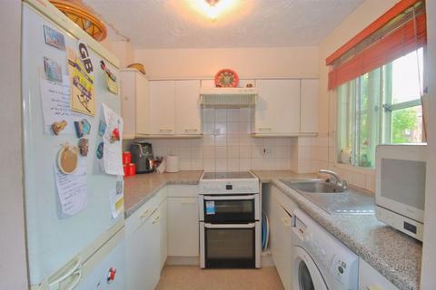 2 bedroom flat for sale, Curtis Drive, London