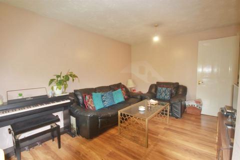 2 bedroom flat for sale, Curtis Drive, London