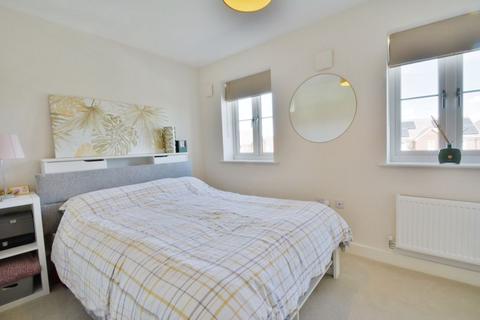32 Ceres Road, Blunsdon, Swindon, SN26 8AF