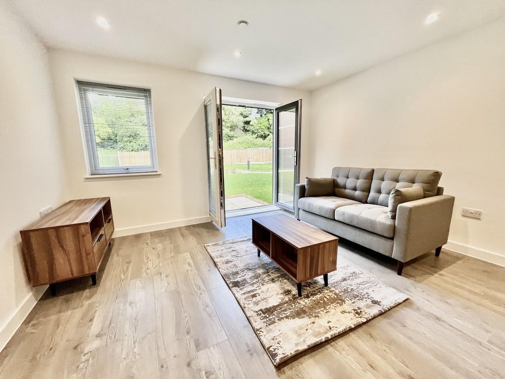 Alexandra Park 1 bed apartment to rent £1,000 pcm (£231 pw)