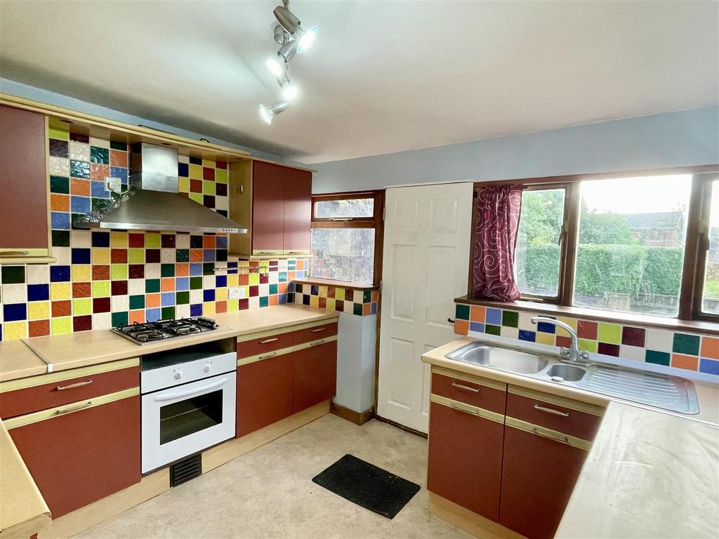 Clarence Street, Sandfields, Swansea 2 bed terraced house for sale £
