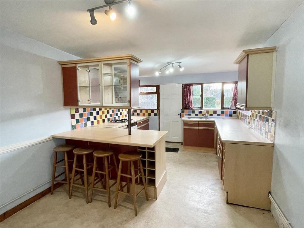 Clarence Street, Sandfields, Swansea 2 bed terraced house for sale £