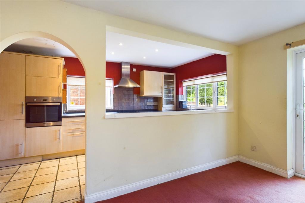 Kitchen/Dining