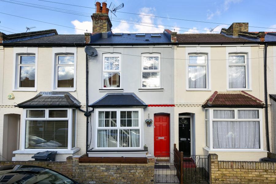 Stanley Gardens Road, Teddington TW11 3 bed terraced house £735,000