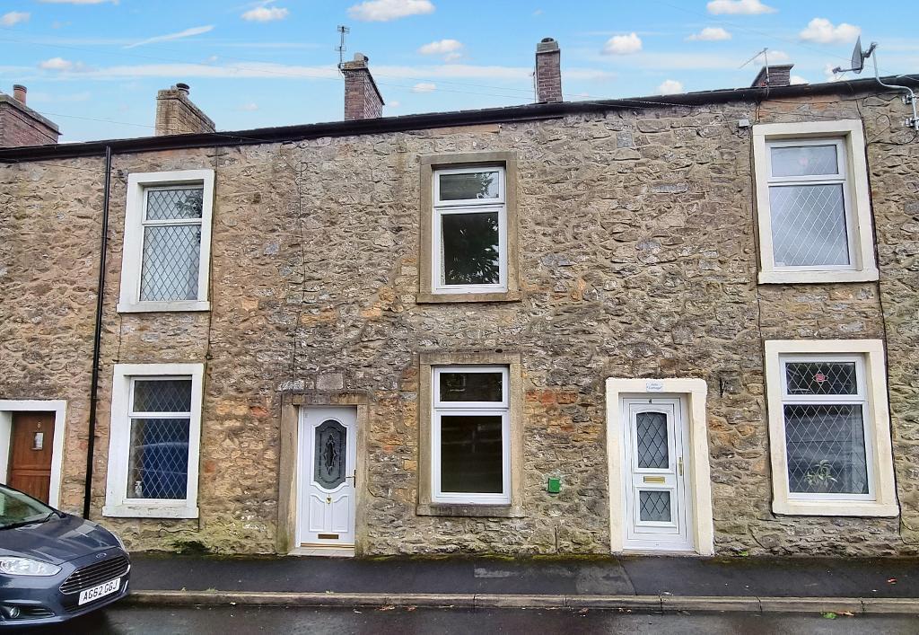 Union Street, Low Moor, Clitheroe, BB7 2NH 3 bed cottage for sale £