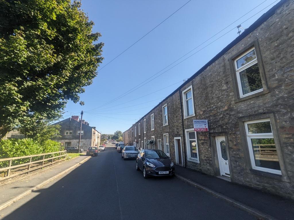 Union Street, Low Moor, Clitheroe, BB7 2NH 3 bed cottage for sale £