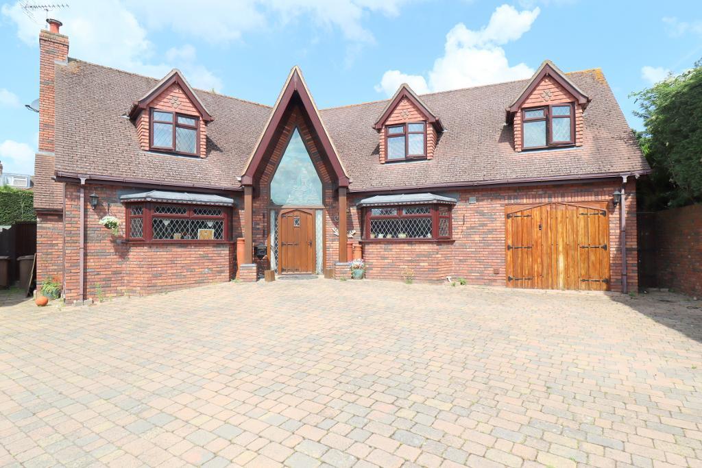 The Firs, Wigmore Lane, Stopsley, Luton, Bedfordshire, LU2 8AA 4 bed detached house for sale £