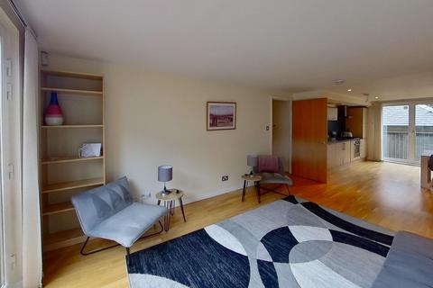 2 bedroom flat to rent, Bell Street, Glasgow, G4