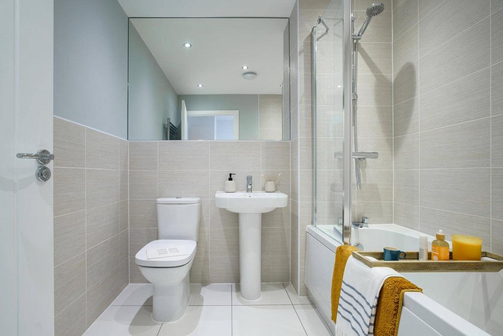 A family bathroom completes the first floor