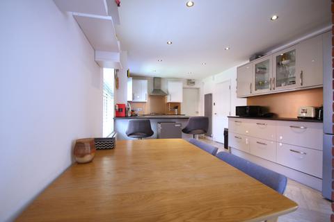 4 bedroom semi-detached house to rent, Avon Way, South Woodford, London, E18