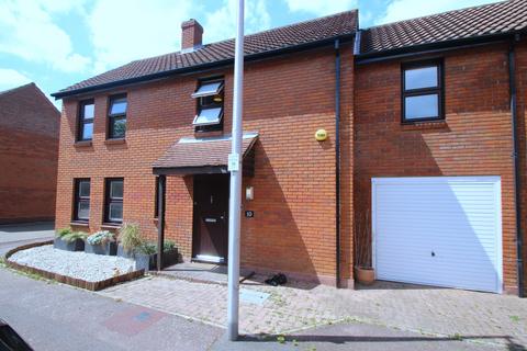 undefined, Avon Way, South Woodford, London, E18
