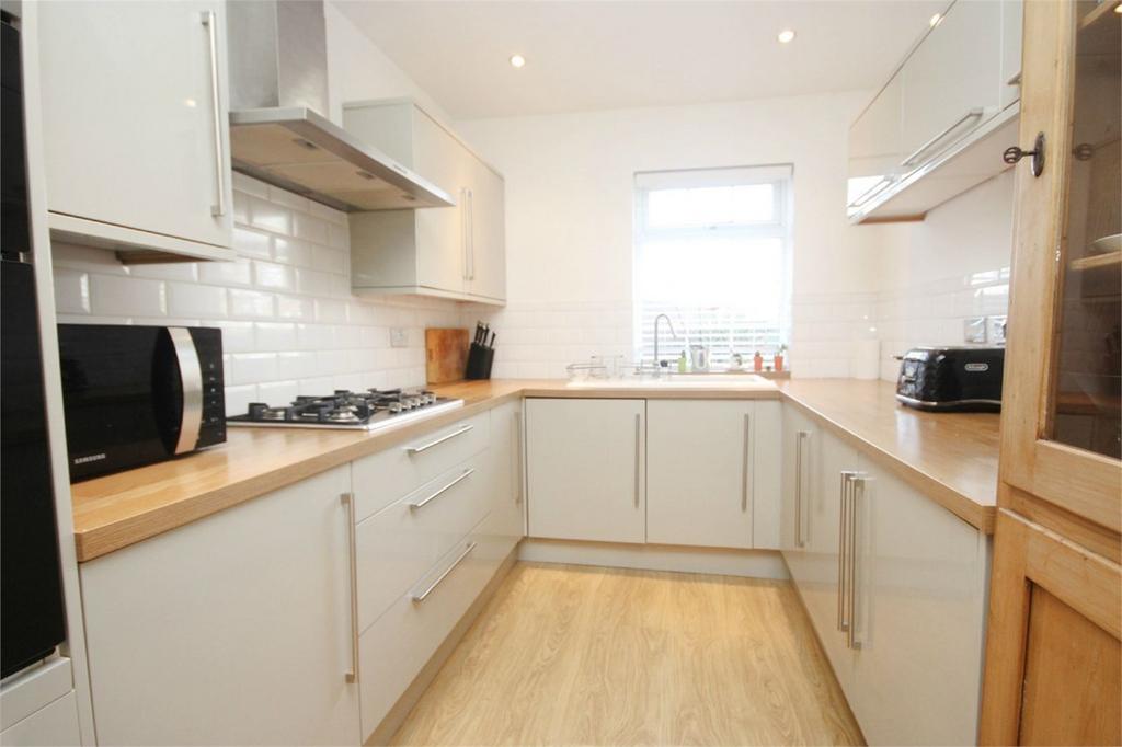 Ellesmere Road, Stockton Heath, Warrington, WA4 2 bed terraced house to