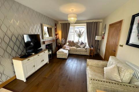 66 Bronllwyn Road, Gelli, Pentre, CF41 7TE