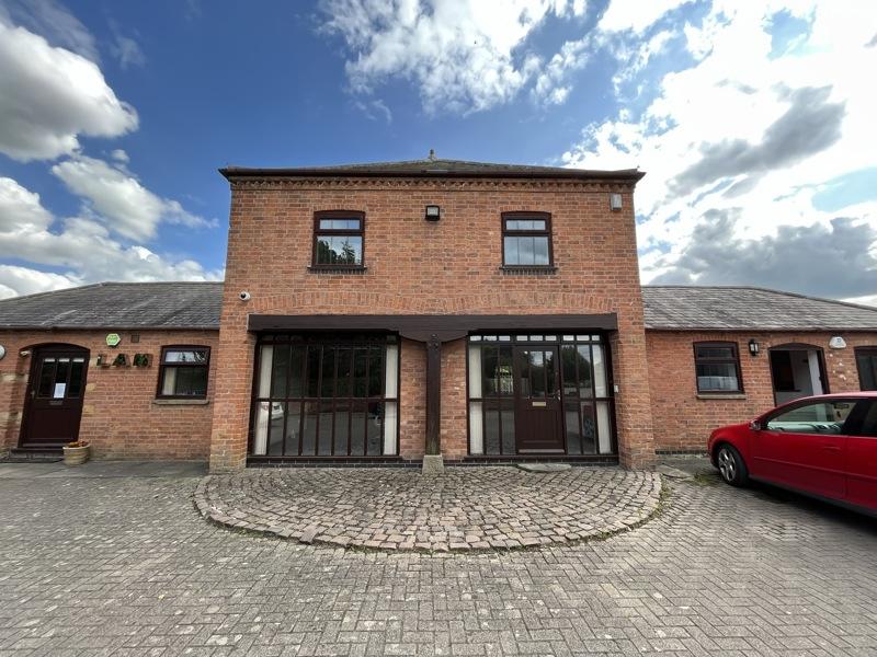 Huncote Road, Stoney Stanton... Office £950 pcm (£219 pw)
