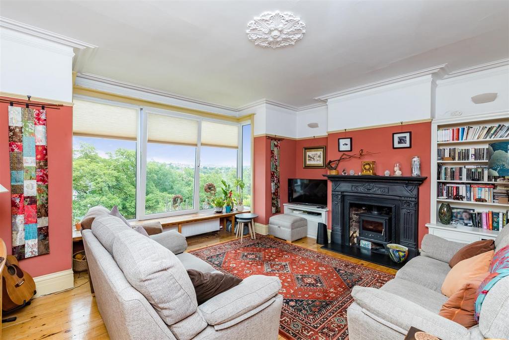 Woodside Avenue, Brighton 3 bed house £900,000