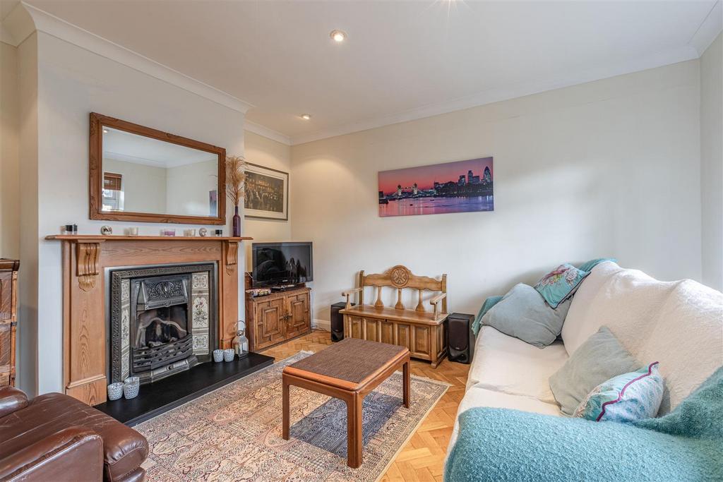 144 Brox Road, Ottershaw, KT16 0 LQ   19.jpg