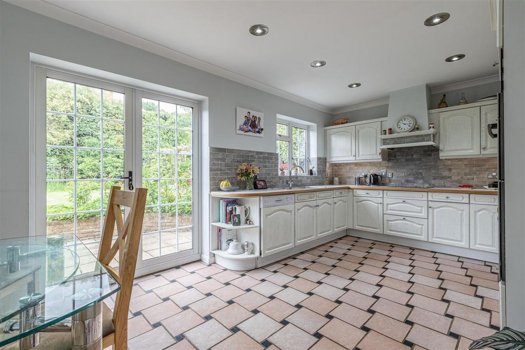 144 Brox Road, Ottershaw, KT16 0 LQ   9.jpg