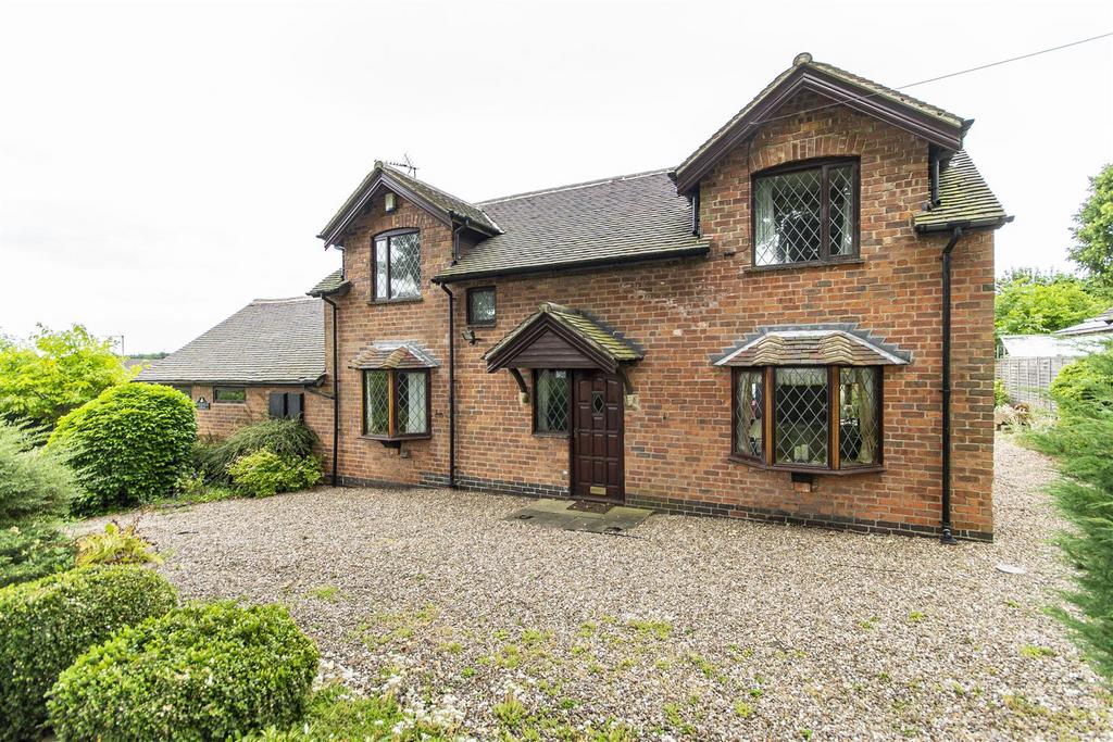 Church Street, Clowne, Chesterfield 3 bed detached house for sale £