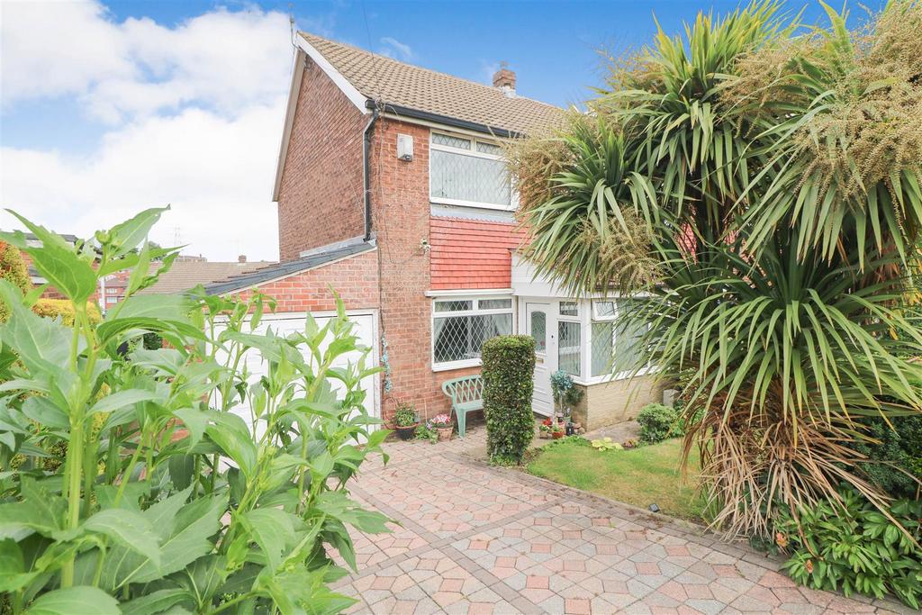 Wilding Way, Kimberworth, Rotherham 3 bed semidetached house for sale