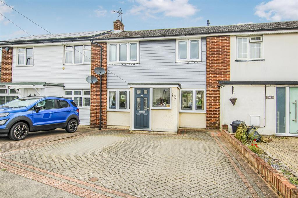 Crow Green Lane, Pilgrims Hatch... 3 bed terraced house £390,000