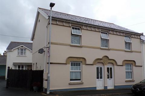 2 bedroom property to rent, Burrough Road, Northam, Bideford