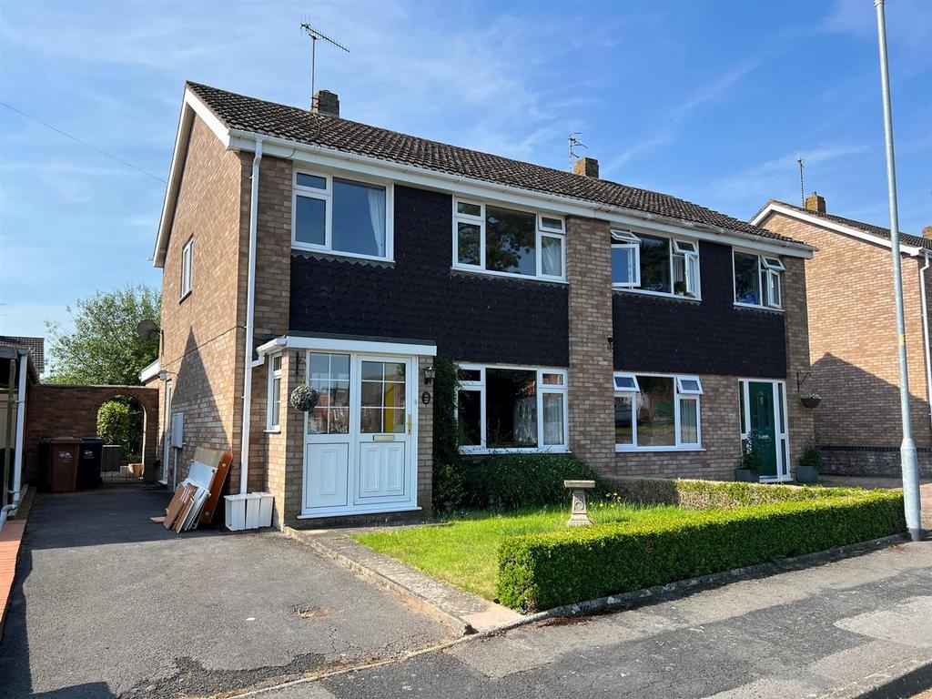 The Limes, Kempsey, Worcester 3 bed semidetached house £1,000 pcm (£