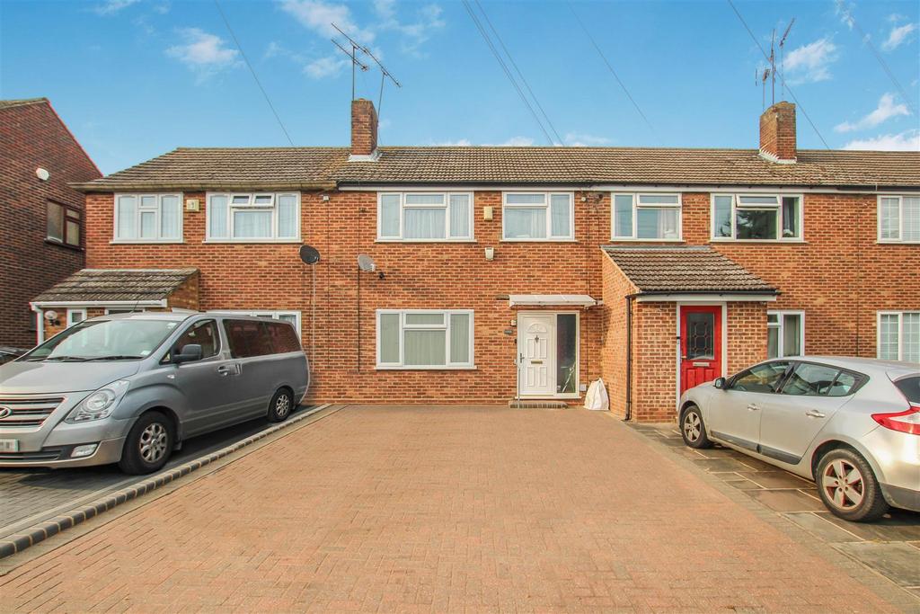 Woodland Avenue, Hutton, Brentwood 3 bed house for sale £390,000