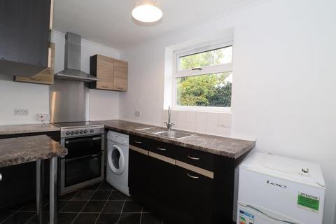 8 Denton Close, Kenilworth, CV8 1BL