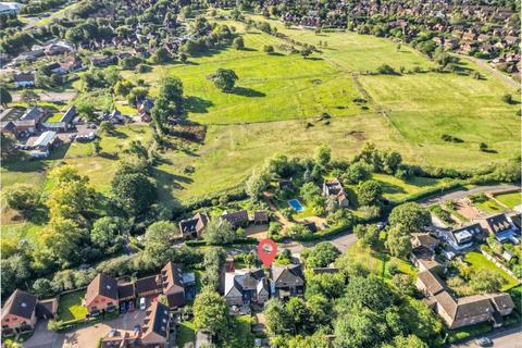 23 Leys Road, Loughton, Milton Keynes, MK5 8AZ