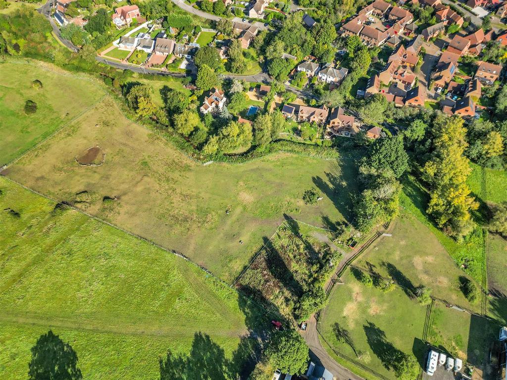 Loughtonley8.jpg