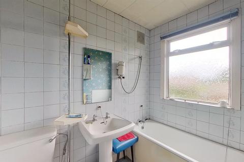 23 Leys Road, Loughton, Milton Keynes, MK5 8AZ