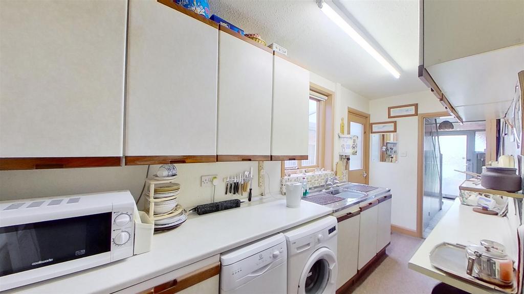 23-Leys-Road-07042023 215446.jpg
