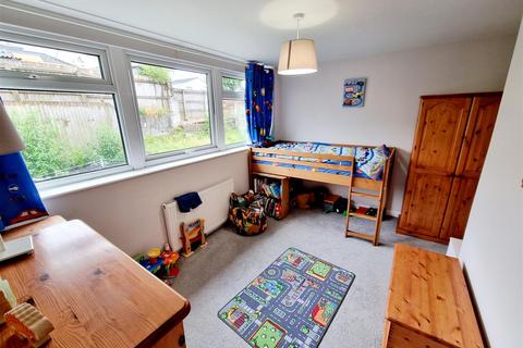 25 Castle Meadows, Launceston, PL15 7DZ