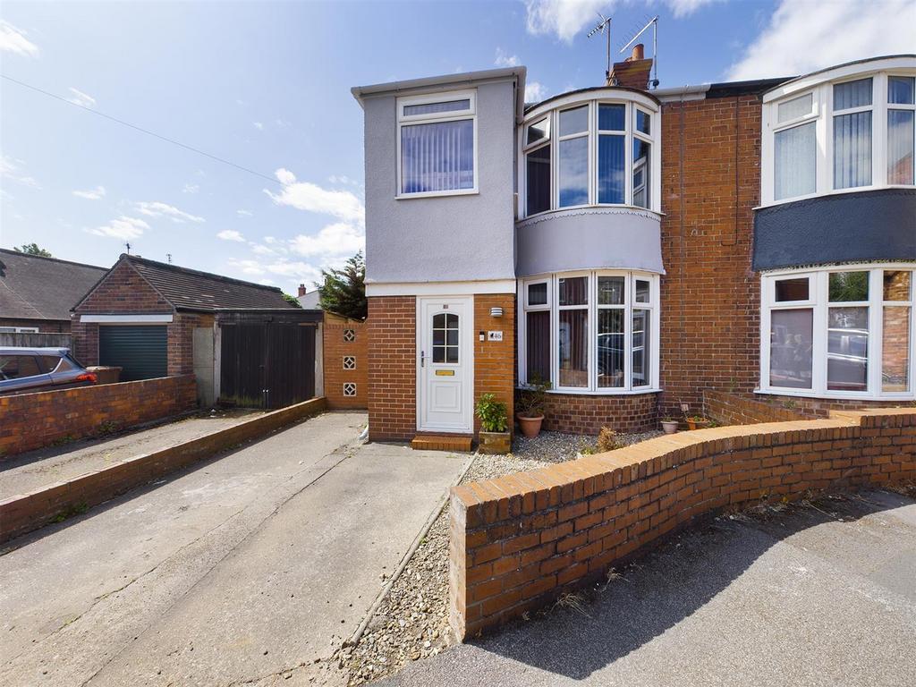 Milner Road, Bridlington 3 bed semidetached house for sale £145,000