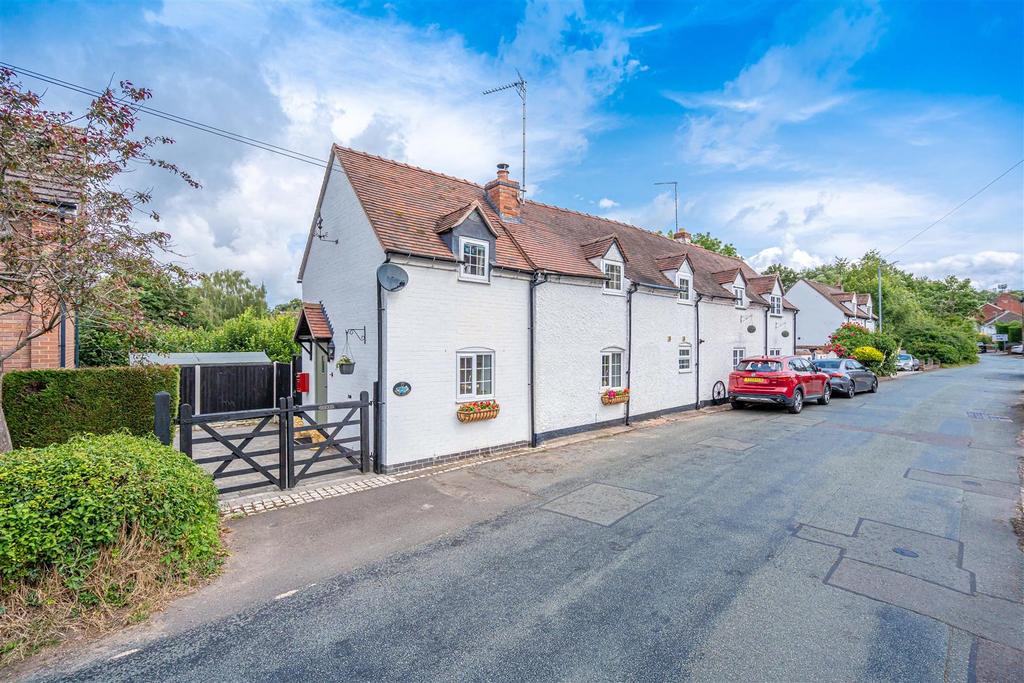 Brook Cottage, 77 Rookery Road, Wombourne, Wolverhampton 3 bed cottage