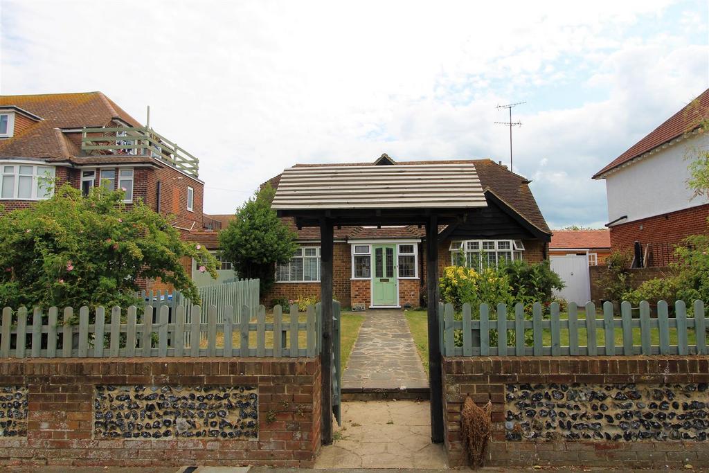 Northumberland Avenue, Margate 3 bed chalet for sale £575,000