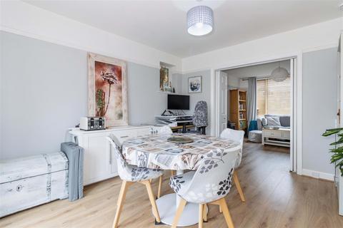 120 Congreve Road, Worthing, BN14 8EW